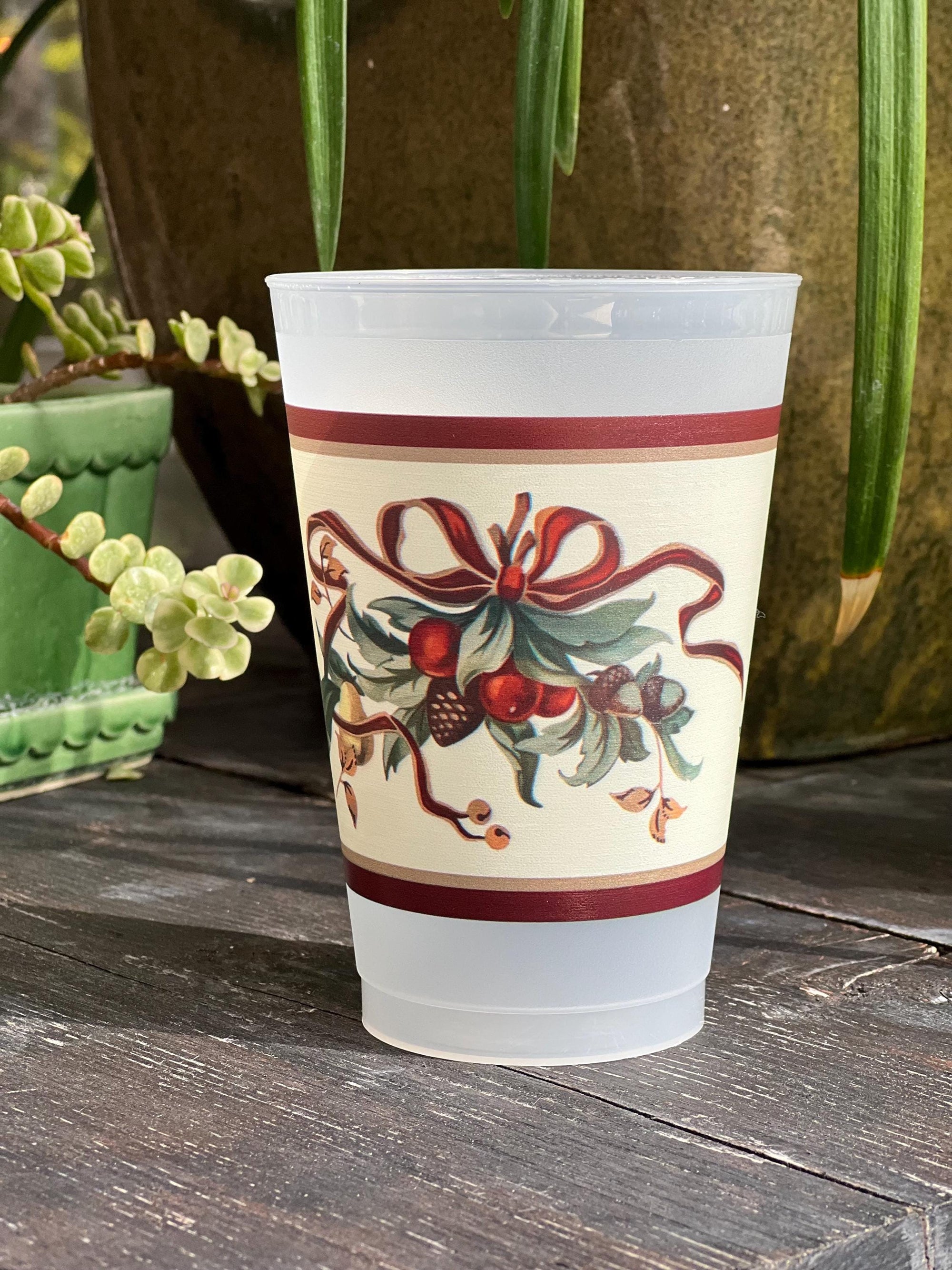 Traditional Holiday Bow Party Cups - Set of 8