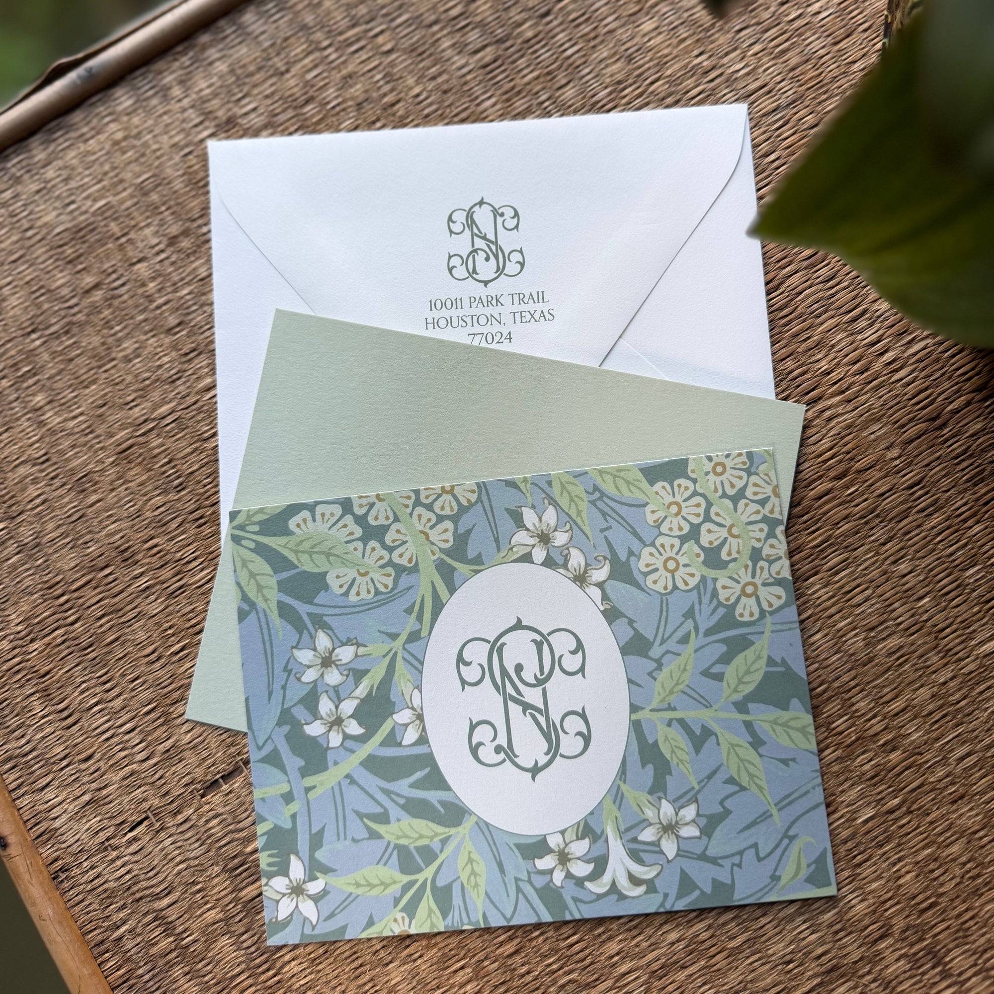 The Nini Robert Morris Lily Duogram Monogram Notecards